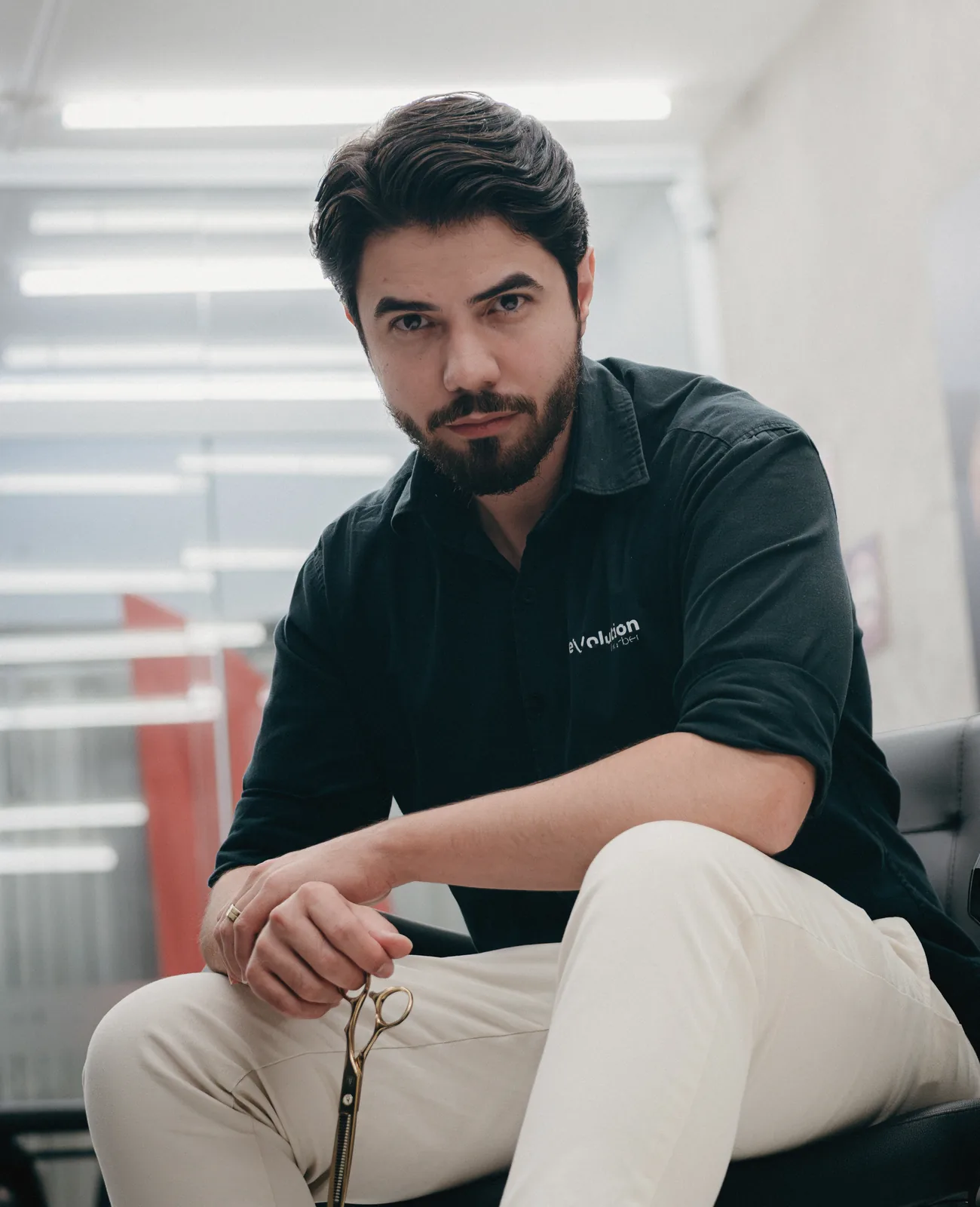 Thales Rogério, fundador da Revolution Barber